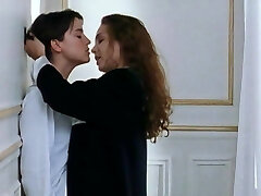 Claire Keim and Agathe de La Boulaye in girl/girl love scenes