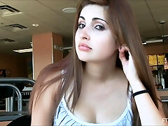 Gorgeous, Curvy Nymph Slips Off Her Tight Jeans