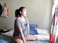 Mommy casual wanking off bottle