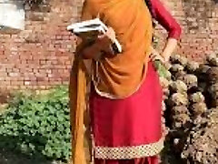 Village girl xxx fucking video in clear Hindi audio deshi ladki ki tange utha kar choot faad did Hindi sex movie