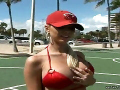 Sexy babes lick and toy pussies after playing basketball