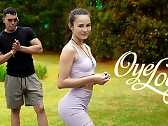 Jors Interrupts Venezuelan Lady's Yoga To Offer Her A Peek At Her Future With His Strenuous Rock