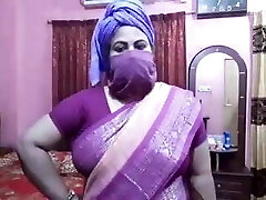 Desi aunty sex talk, Didi trains for handsome fucking