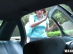 She delivers some outstanding road head while pinching her nipples