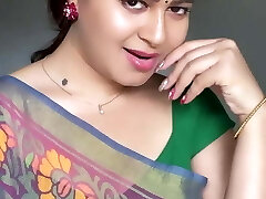stunning Indian Aunty Sexy Green Saree