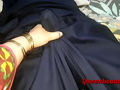 Desi wifey cheating on husband. Indian bhabhi hard xxx romp with devar- clear hindi audio. Movie upload by QueenbeautyQB