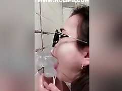 Chinese Dame Sloppy Head