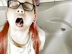 Piss on my side slut and in her gullet