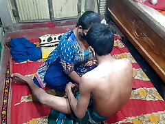 Beautiful bhabhi large pussy sex video
