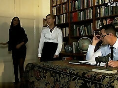 Secretary extreme squirt