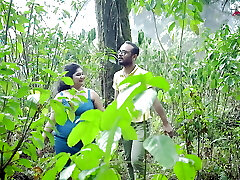 DESI LOCAL GIRLFIREND SEX WITH BOYFRIEND IN JUNGLE Total MOVIE