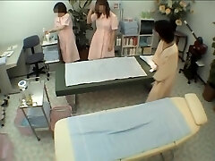 Asian milf is getting an erotic hidden cam massage in a hotel