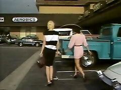 Blonde milf lesbians cootchie licking in vintage style