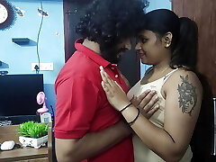 Vaihnavy and Sharun Raj lip lock, Hot indian couple lip lock romance, Mallu duo super-hot lip lock romance, Indian couples lip kiss