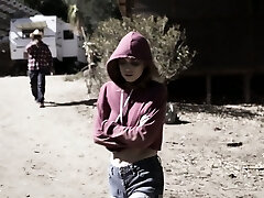 Homeless girl Jill Kassidy gets finally warmed up with powerful big cock