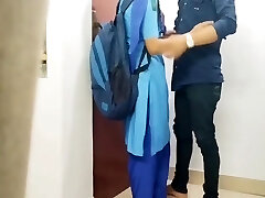 Real School Girl Ne Educator Ke Sath Viral Mms