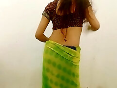 Bath karti hui bhabhi