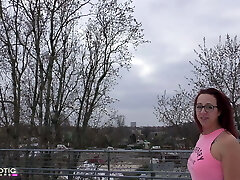 Deutsch Milf wird auf Parkplatz vom Fremden abgefickt! Public Doggy Cumswap Blowjob Slobber Outdoor Deutsch Milf wird auf Parkplatz vom Fremden abgefickt! Public Doggy Cumswap Blowjob Slobber Outdoor