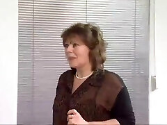 Mommy wants some meatpipe