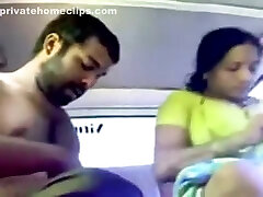 Marathi Бхабхи jęki & Wstrzykuje w samochodzie
