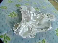 के रूप में मेरे जीवन जाँघिया की एक जोड़ी...lol