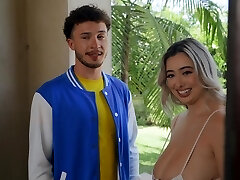 FFM threesome with mind-blowing Lexi Luna and Leana Lovings - HD