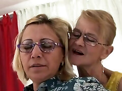 Fans of nips come check my profile Fans of nips come check my profile