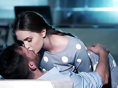 Ukrainian seductress Lena Reif is plowed by brutal man Ian Scott