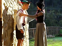 Dirty mature gives a blowjob and gets poked rock-hard in doggystyle