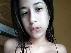 Selene does naked when she is left alone at home looks at her wet cootchie