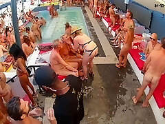 glamourous french swingers bar 010