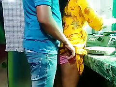 жена трахнула мужа в кичене очень приятно