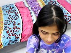 I give a good sucky-sucky my stepbrother - porn in spanish