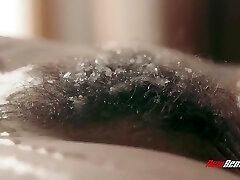 карла грей хочет счастливого конца после массажа