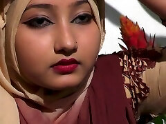 bangladeshi sexy girl flashing her sexy boobs style