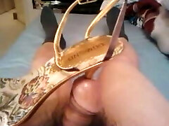 sandal heel insertion