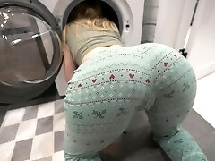 step bro smashed step sister while she is inside of washing machine - creampie