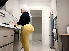 my large ass stepmom caught me watching at her ass