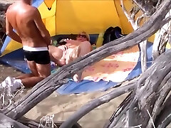 Polvo En La Playa With Veronica Rodriguez, Rrrr And Mia Khalifa