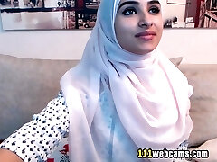 Amateur stunning big ass arab teen camgirl posing in front of the webcam