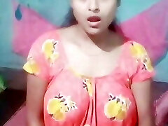 Gigantic boobs without bra