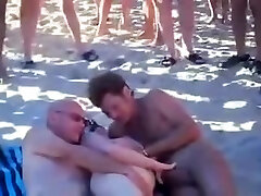 Wymiana żony na plaży