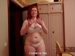 matrigna aiuta il suo figliastro con la sua figa