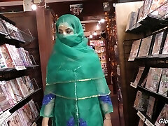 Hot Pakistani chick Nadia Ali sucks big shaft in the glory hole apartment