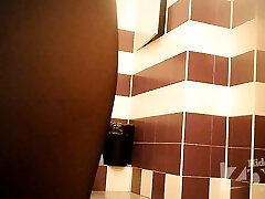 隐藏区的美眉厕所隐藏的摄像头22