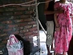 секс жены в розовом платье с ее местным другом ( официальное видео от villagesex91)