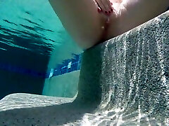 Swimming & getting off with Samantha
