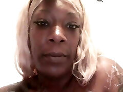 Solo Hershey bathing in bath