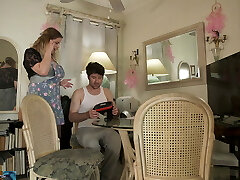 Stepson gets sex while observing vr porn