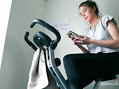 I Let My Boss Pound Me for A Promotion